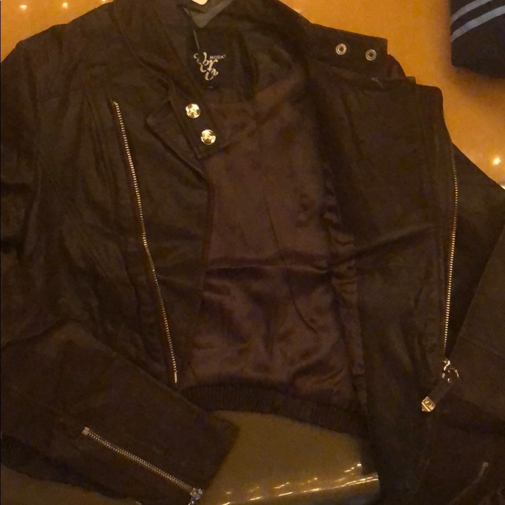 Leather jacket - Picture 2 of 2